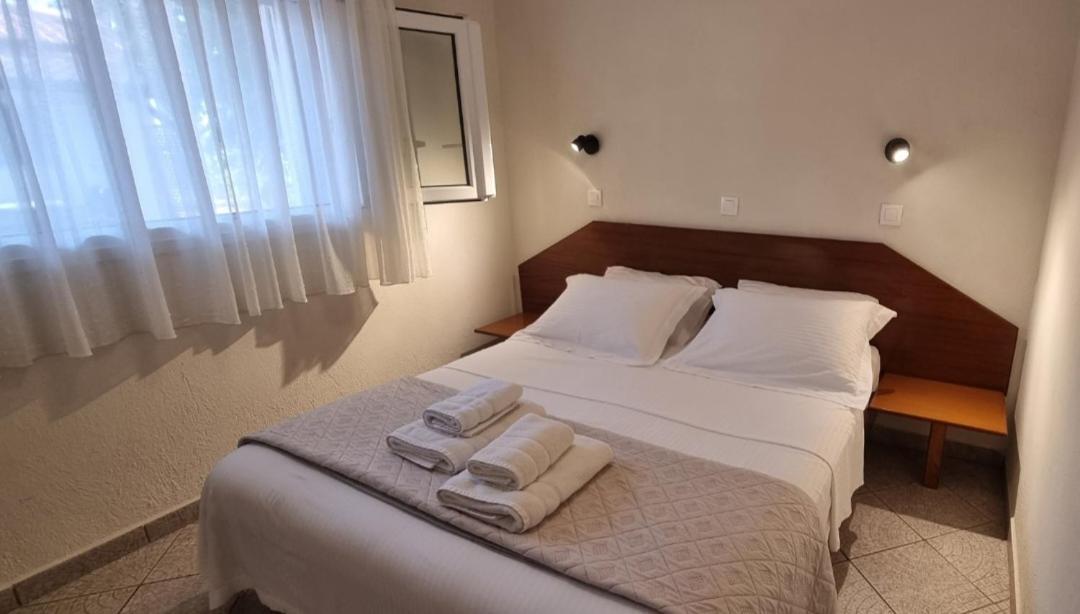 Ammos Kalamitsi Apartment ภายนอก รูปภาพ
